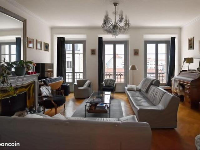 Duplex 5 pièces 188 m²