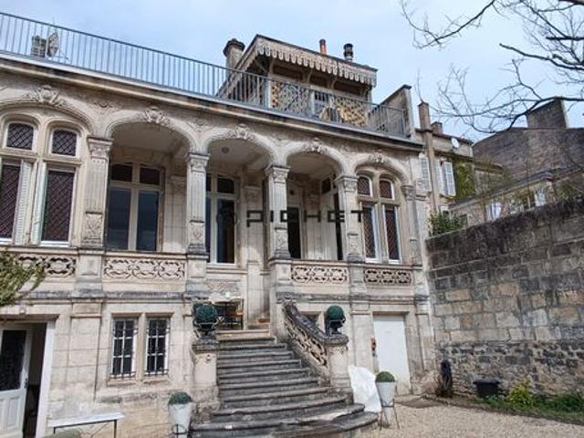 Duplex 5 pièces 181 m²