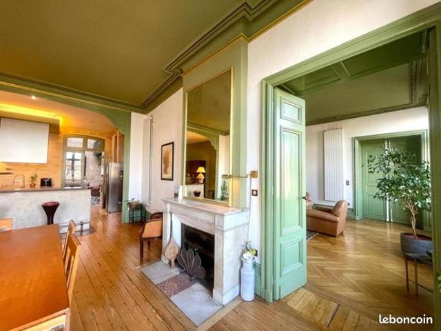 Duplex 5 pièces 392 m²
