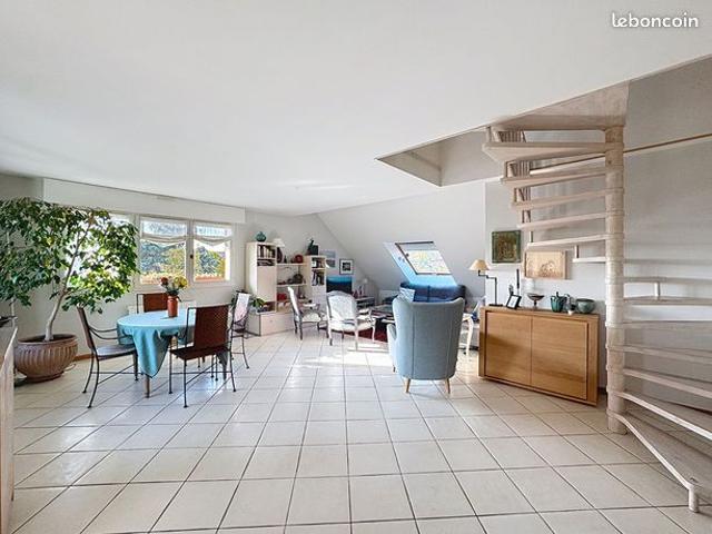Duplex 5 pièces 93 m²