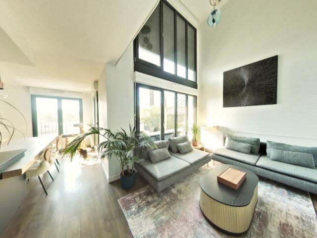 Duplex 65,50 m2 Derniers étages Terrasse loggia À 300 m du RER C Les Grésillons