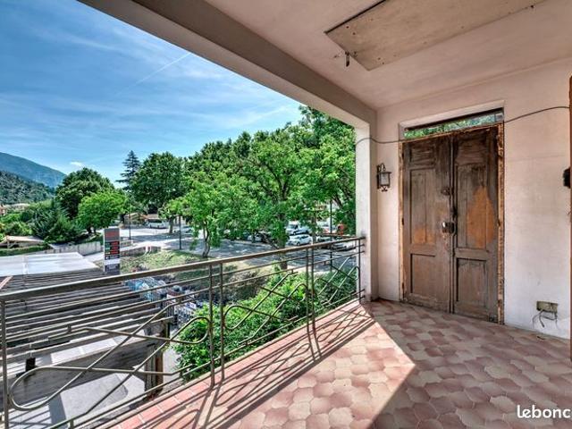 Duplex 6 pièces 124 m²