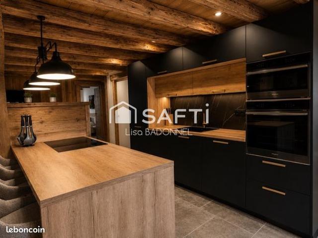 Duplex 6 pièces 144 m²