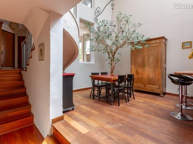 Duplex 6 pièces 144 m²