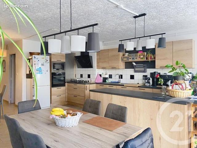 Duplex 6 pièces 144 m²