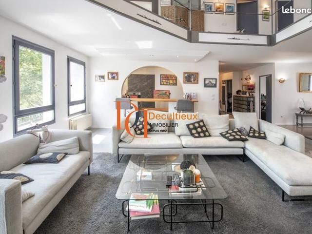 Duplex 6 pièces 179 m²