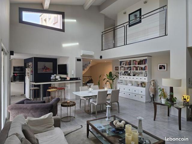 Duplex 6 pièces 216 m²