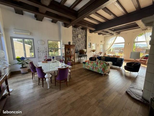 Duplex 6 pièces 237 m²