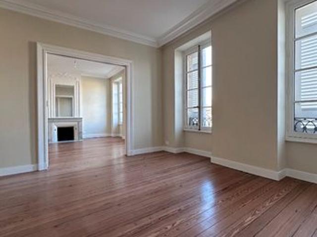 Duplex 6 pièces 233 m²