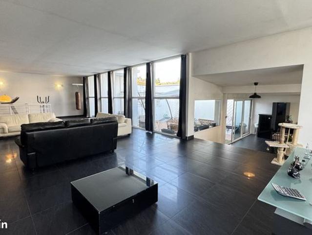 Duplex 6 pièces 250 m²