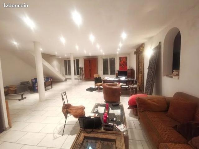 Duplex 6 pièces 270 m²