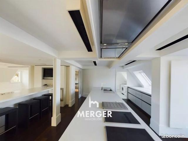 Duplex 6 pièces 272 m²