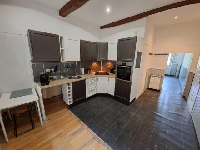 ? DUPLEX 70 m² – Seulement 110 000 – Une opportunité rare à Marseille 11e Saint Marcel