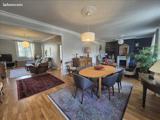 Duplex 8 pièces 194 m²