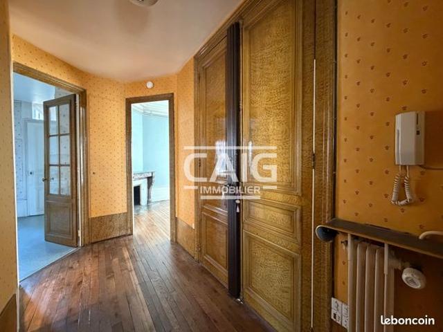 Duplex 8 pièces 195 m²
