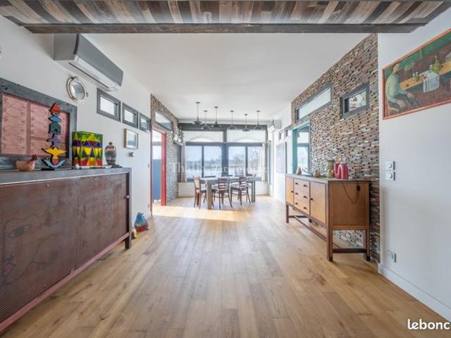 Duplex 8 pièces 245 m²