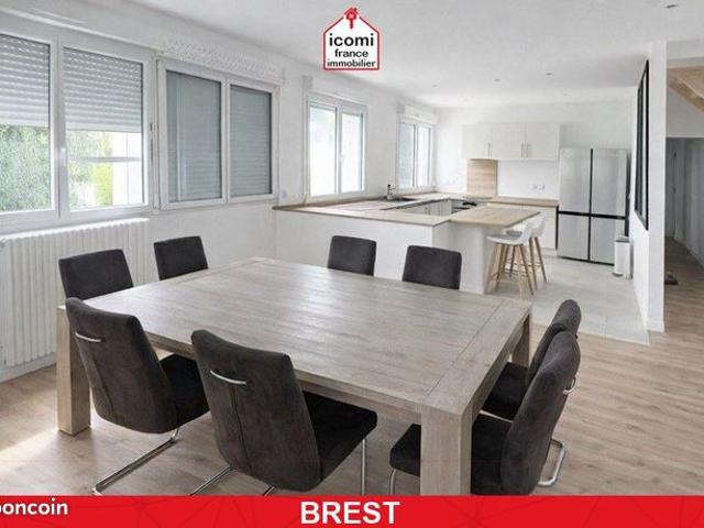 Duplex 8 pièces 245 m²