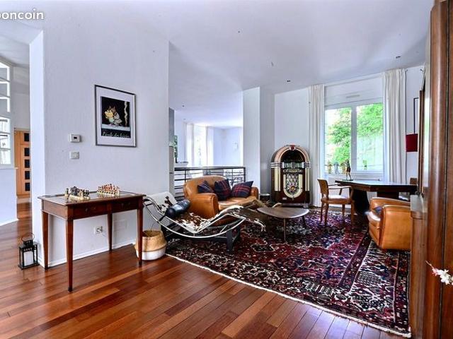 Duplex 8 pièces 240 m²