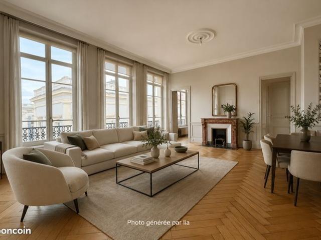 Duplex 8 pièces 296 m²