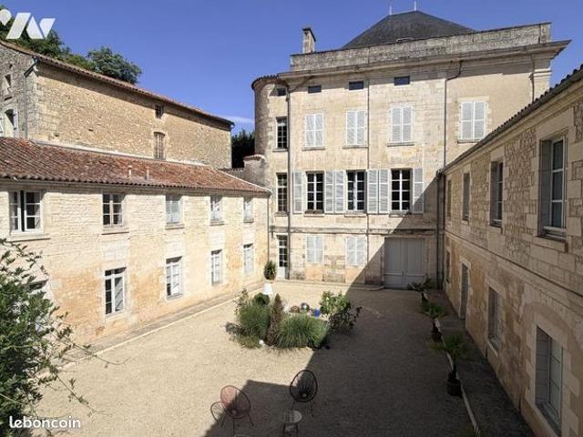 Duplex 92 m² FONTENAY LE COMTE