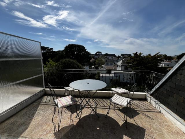 Duplex 98 m2 4 pièces Dernier étage Quartier Benoît La B