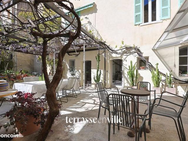 Duplex 9 pièces 187 m²