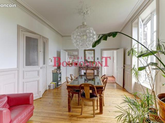 Duplex 9 pièces 236 m²
