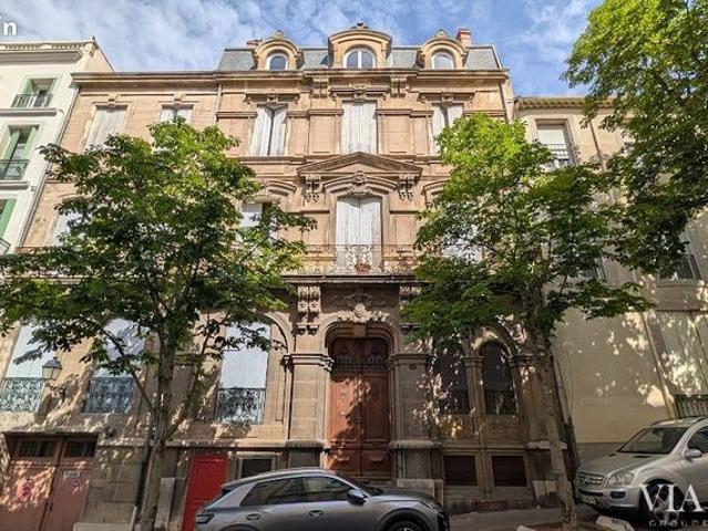 Duplex 9 pièces 268 m²