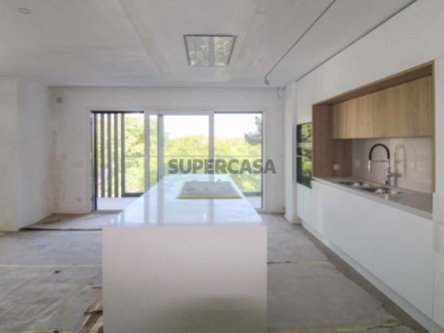 Duplex com grande varanda a 5 minutos da praia
