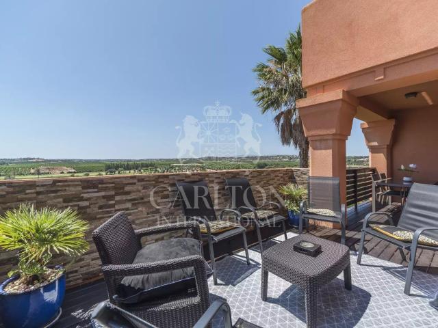 Duplex Com 3 Quartos E Vista Excepcional Para O Golfe 145m² Silves