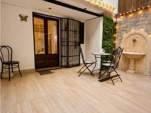 Dúplex completamente reformado con patio privado Poble Sec