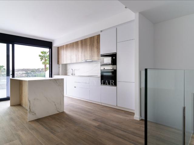 Duplex con jardin y 2 entradas