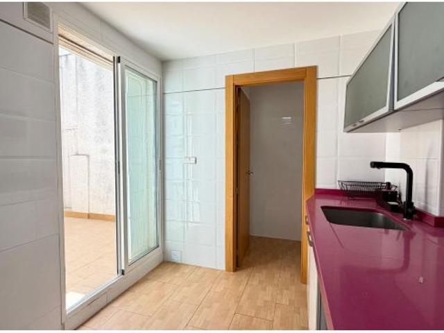 DUPLEX CON 4 HABITACIÓNES, TERRAZA Y GARAJE EN LA MOLINETA