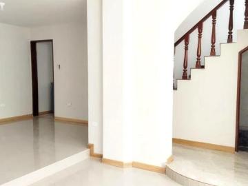 Duplex california, frente a la ucv