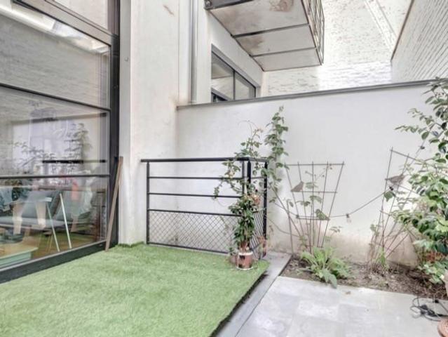 Duplex close to Boulevard Waterloo