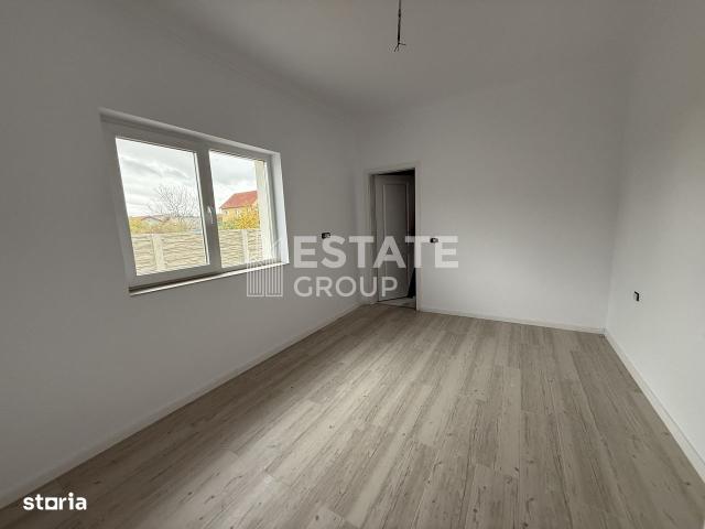 Duplex cu 4 camere pe parter