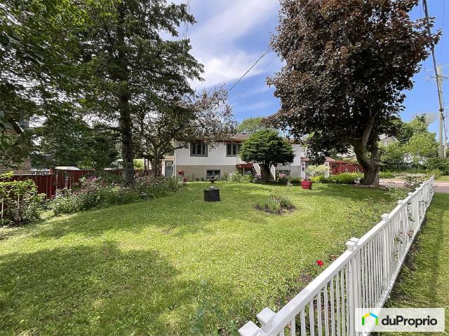 Duplex à vendre Charlesbourg 5 chambres 3 salles de bain #1107