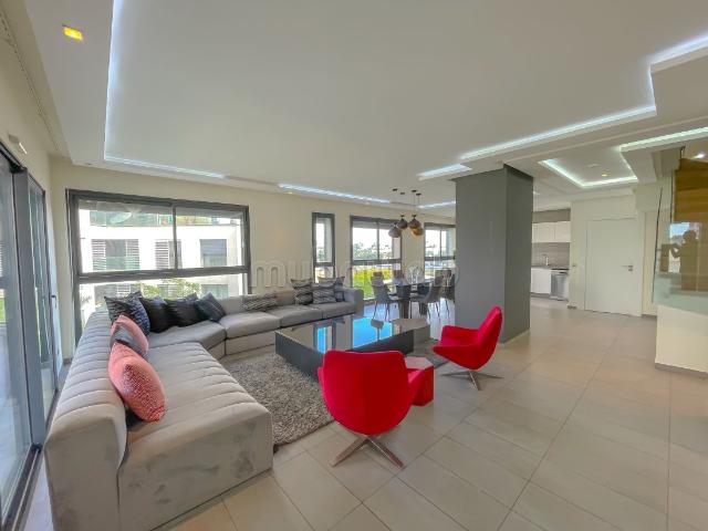 Duplex à vendre en exclusivité au CFC