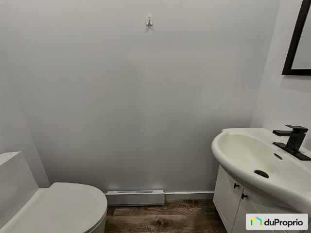 Duplex à vendre Mont Tremblant 3 chambres 2 salles de bain #1100