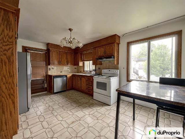 Duplex à vendre Montréal Nord 8 chambres 3 salles de bain #1102