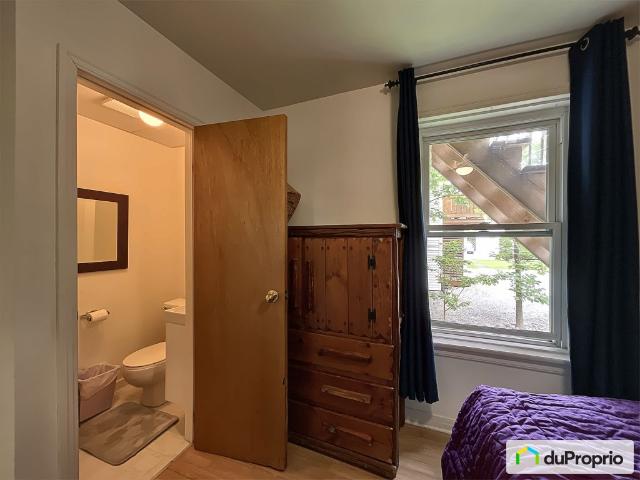 Duplex à vendre Magog 5 chambres 2 salles de bain #1107