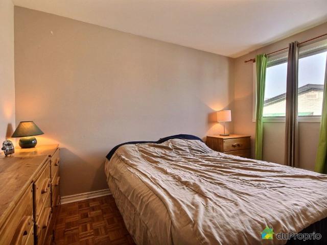 Duplex à vendre Ste Therese 5 chambres 2 salles de bain #733834