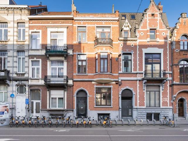 Duplex à vendre pour 520000 euro avec 2 chambres à coucher