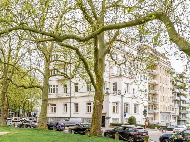 Duplex à vendre pour 2150000 euro avec 6 chambres à coucher