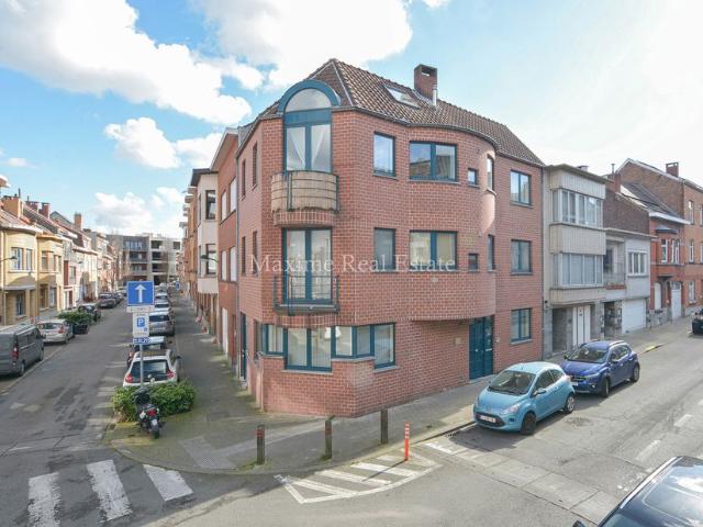 Duplex à vendre pour 295000 euro avec 2 chambres à coucher
