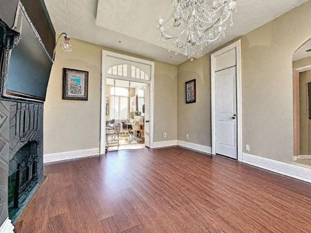 Duplex à vendre pour 299000 euro avec 2 chambres à coucher