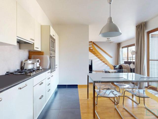 Duplex à vendre pour 325000 euro avec 2 chambres à coucher