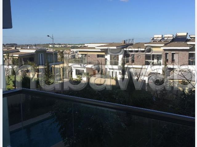 Duplex a Louer VIDE de 250 m a Palmeraie Bouskoura