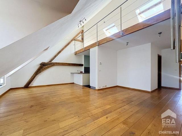 Appartement à louer pour 1600 euro avec 1 chambres à coucher