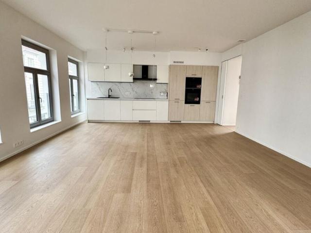 Duplex à louer pour 1850 euro avec 2 chambres à coucher
